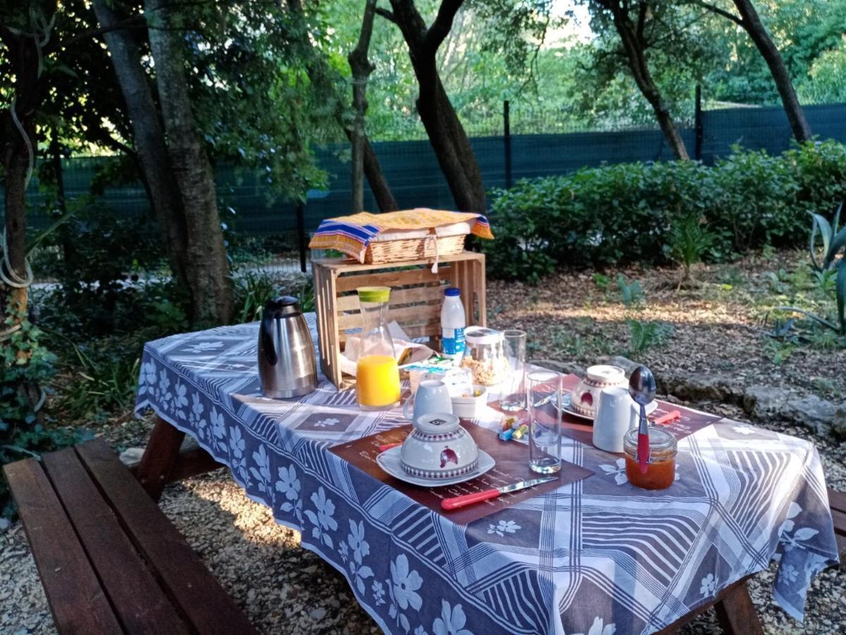 L'Atelier Bed & Breakfast Saint-Maximin  Exterior foto